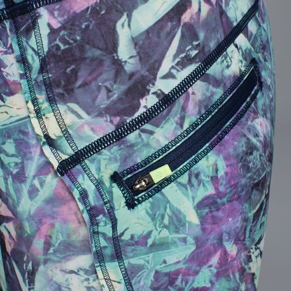 * NWT Lululemon Run: Top Speed Crop Iridescent Multi Size 4 Luxtreme - Picture 12 of 15